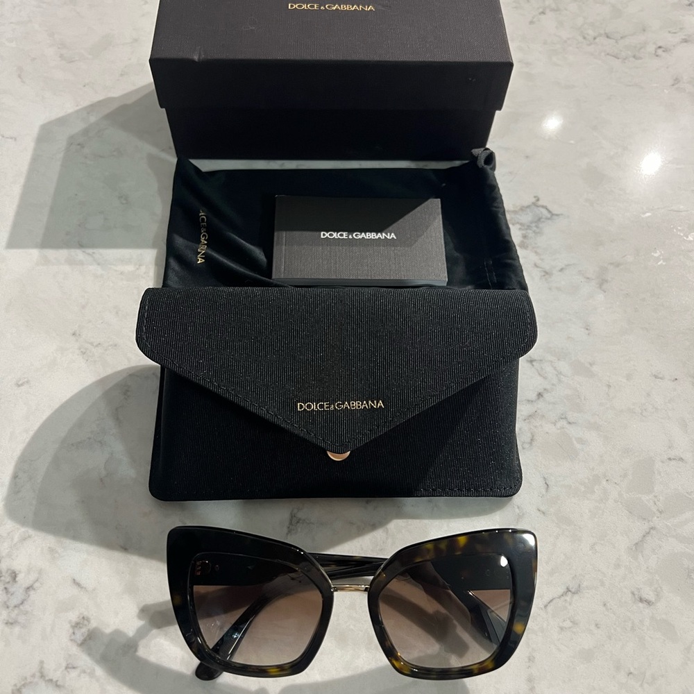 Dolce & Gabbana Sunglasses Heart detail